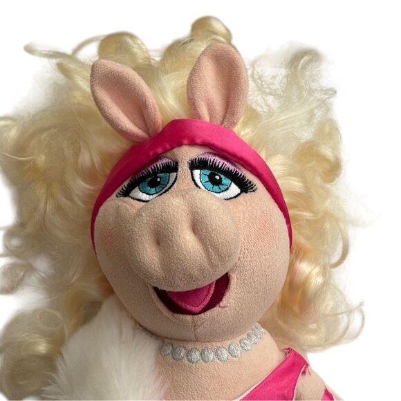 The Disney Store Miss Piggy 17" Plush/Stuffed Character-GUC - Picture 2 of 8